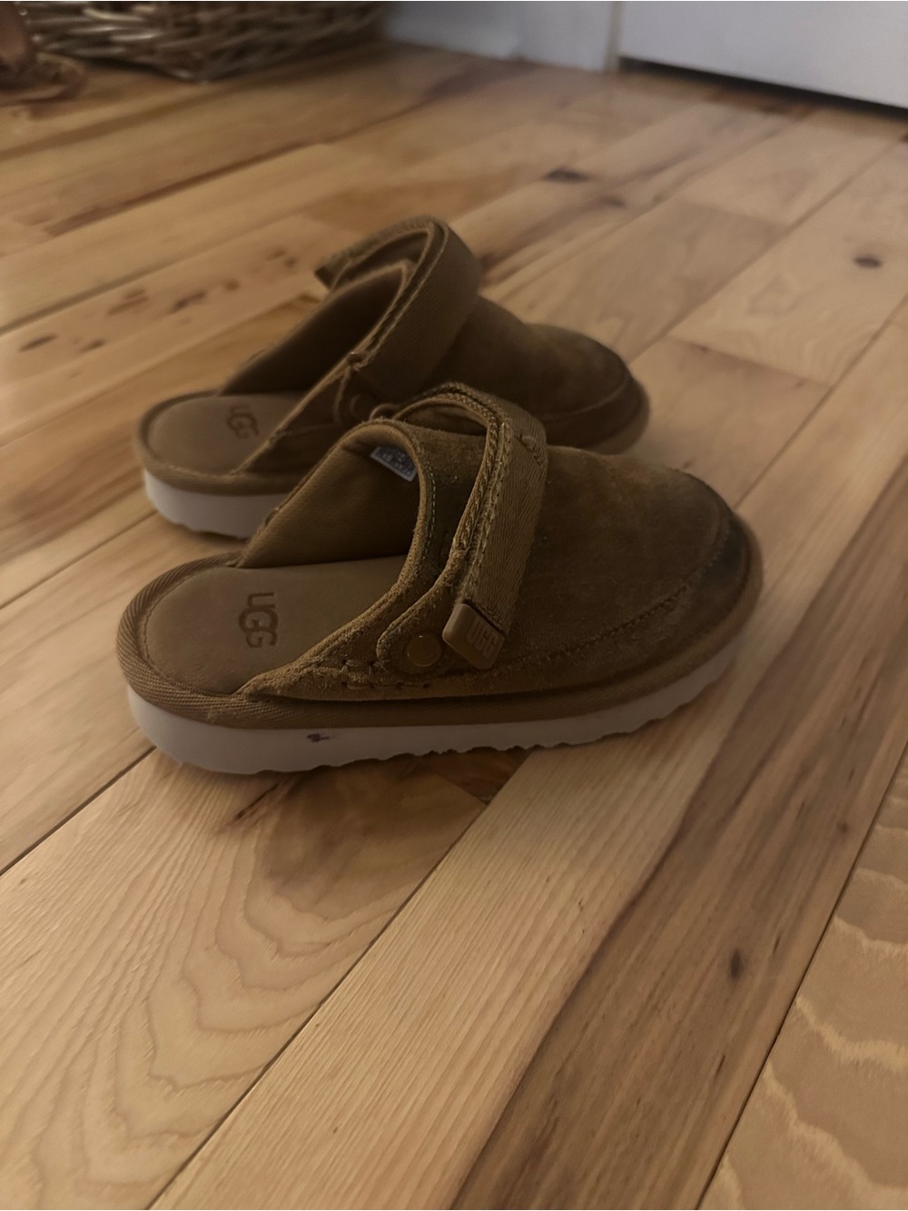UGG Kids Chestnut Suede Velcro Strap Clogs